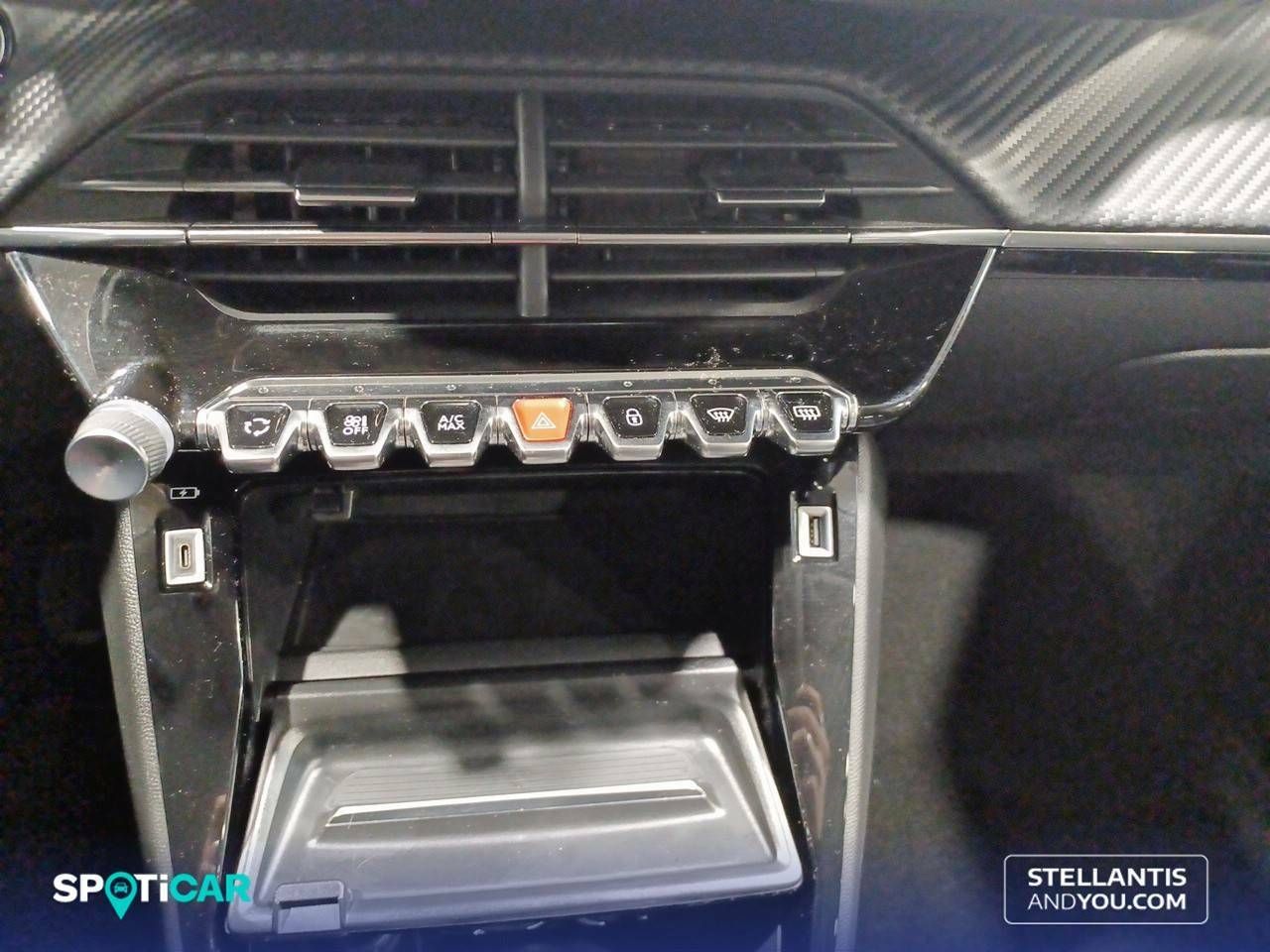 Foto Peugeot 208 16