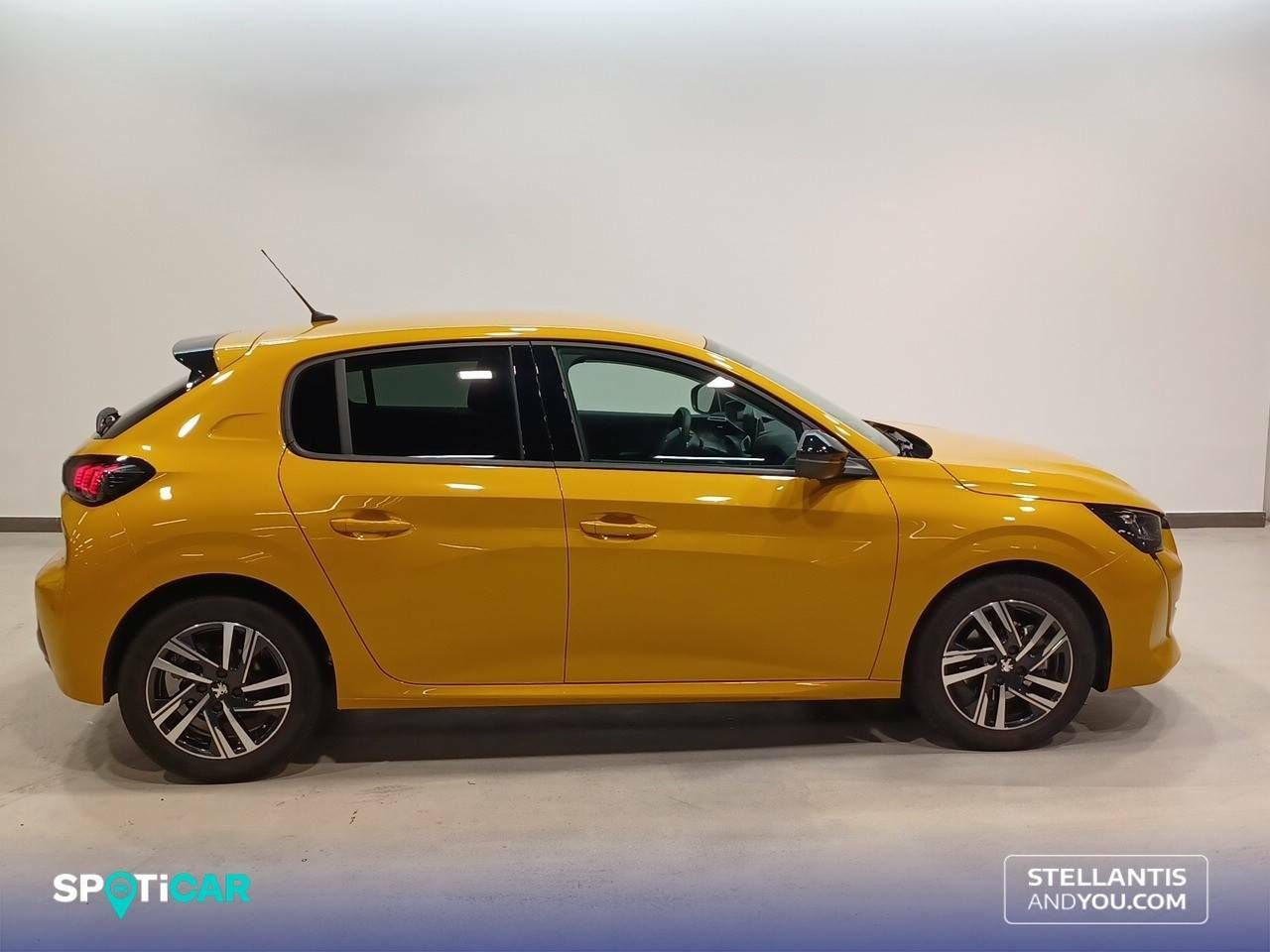 Foto Peugeot 208 4