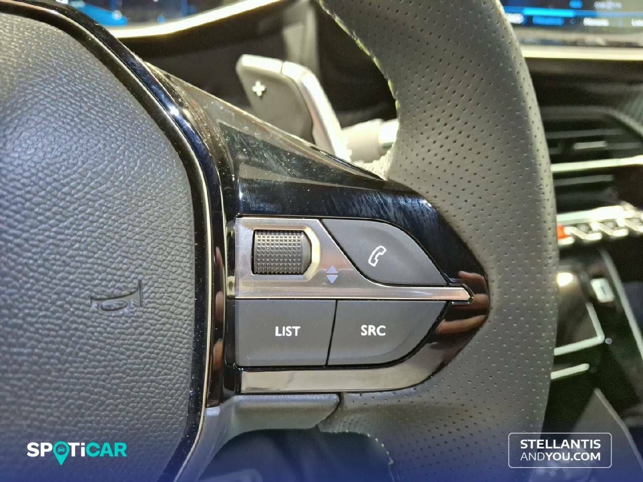 Foto Peugeot 208 14