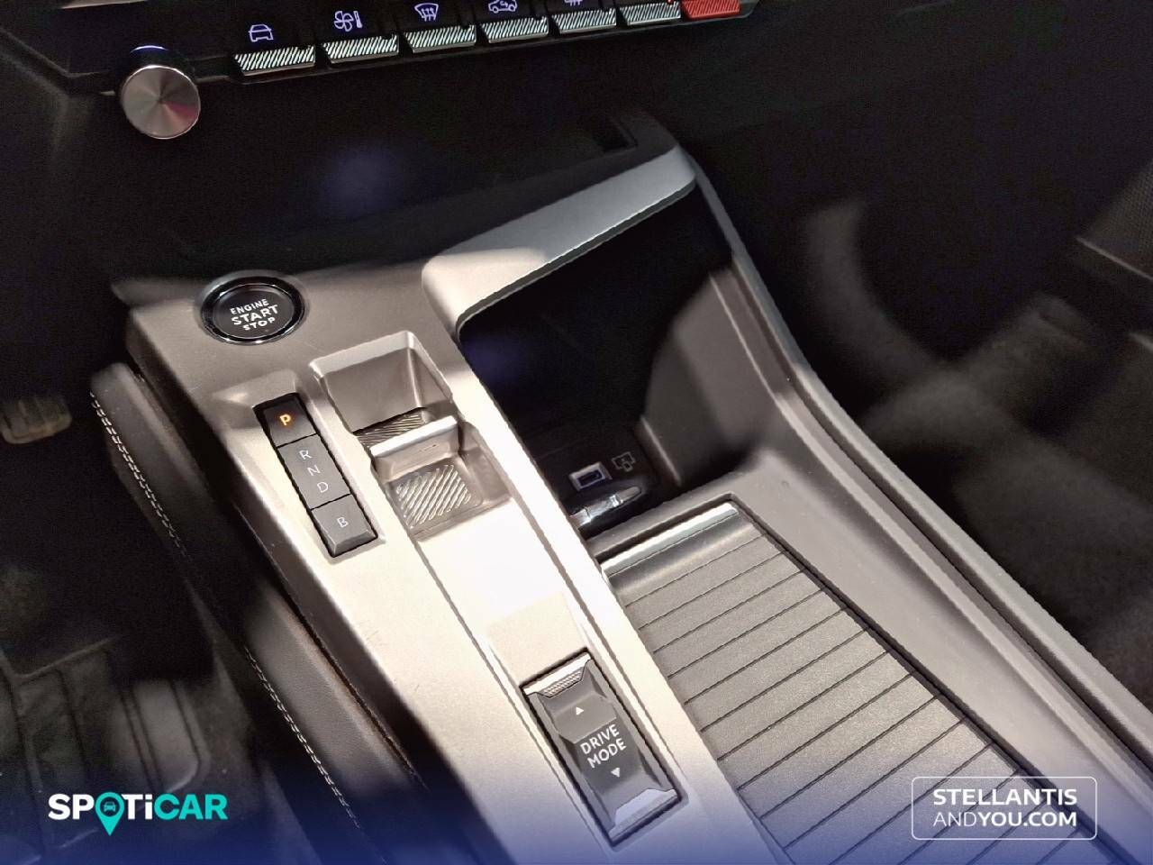 Foto Peugeot 408 19