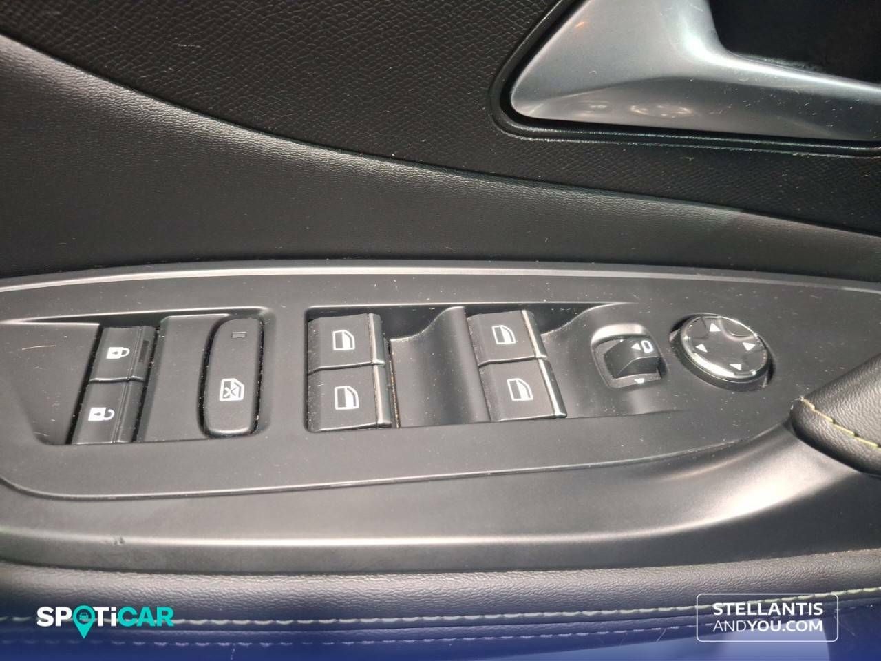 Foto Peugeot 408 13