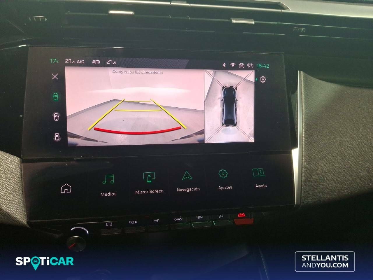 Foto Peugeot 408 23