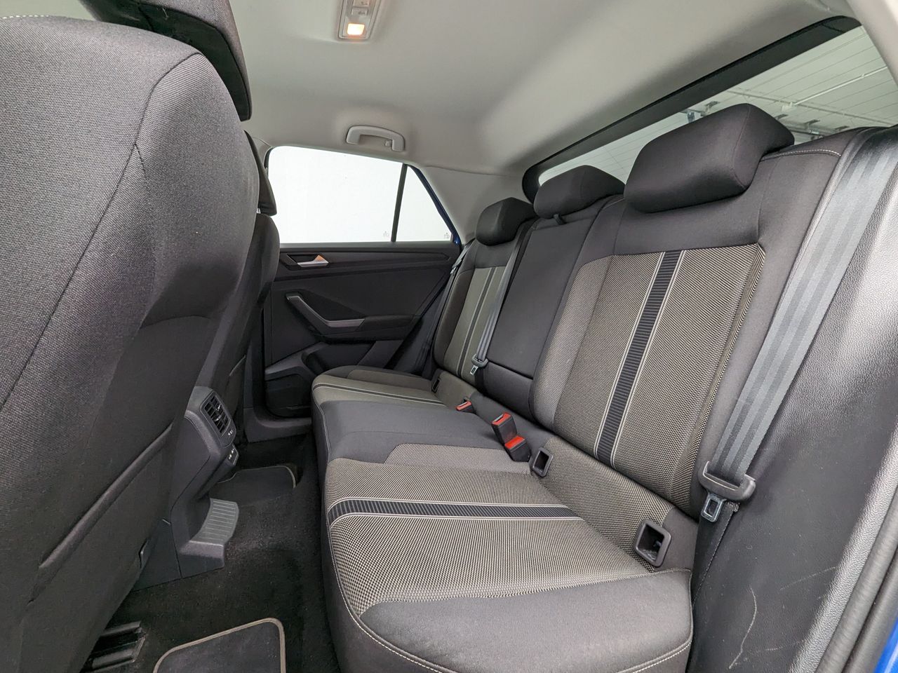 Foto Volkswagen T-Roc 12