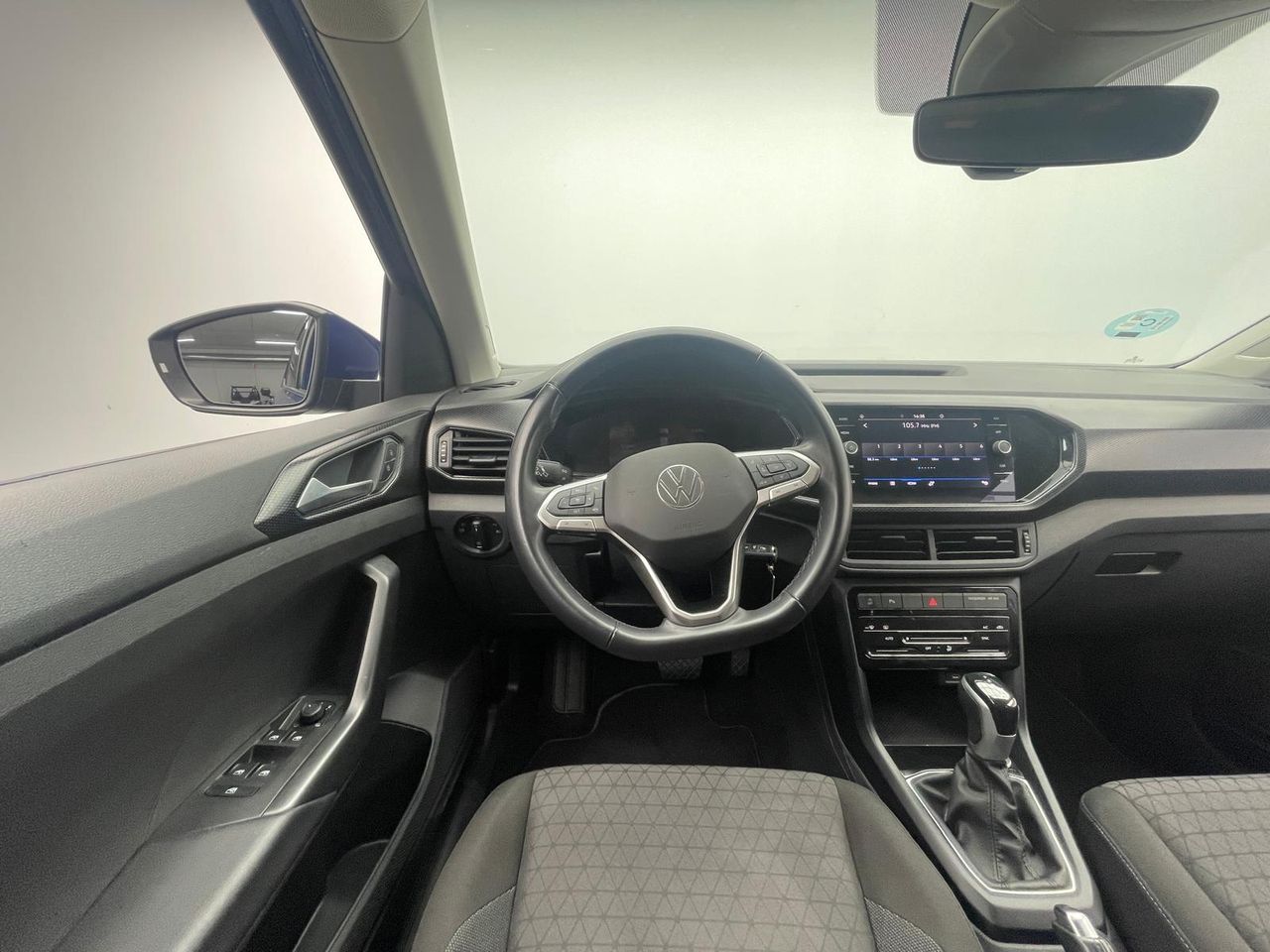 Foto Volkswagen T-Cross 14