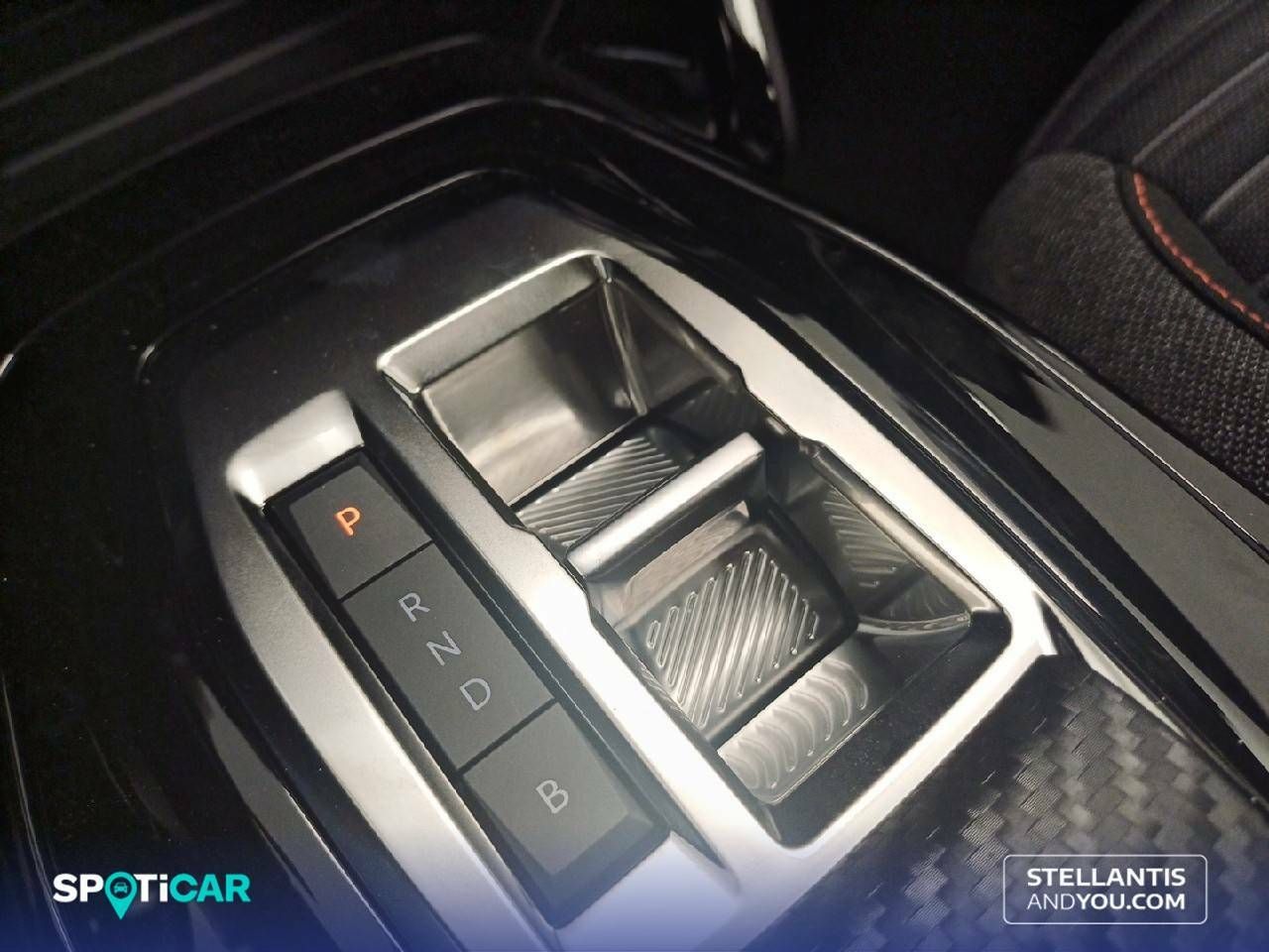 Foto Peugeot 208 13