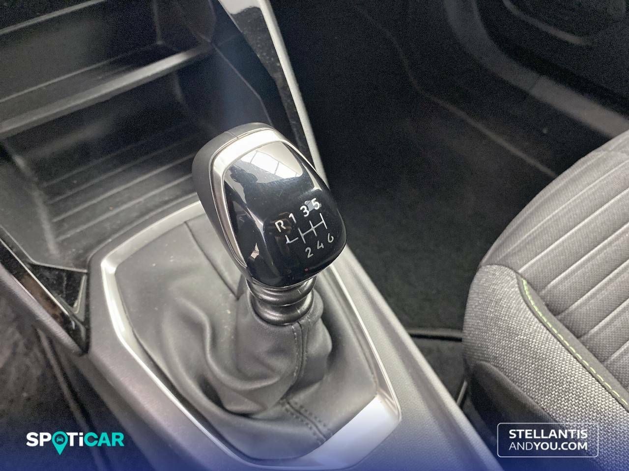 Foto Peugeot 2008 12