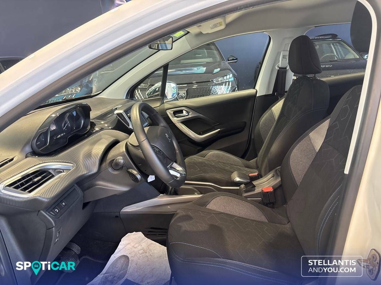 Foto Peugeot 2008 9