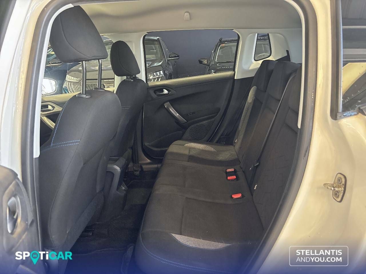 Foto Peugeot 2008 10