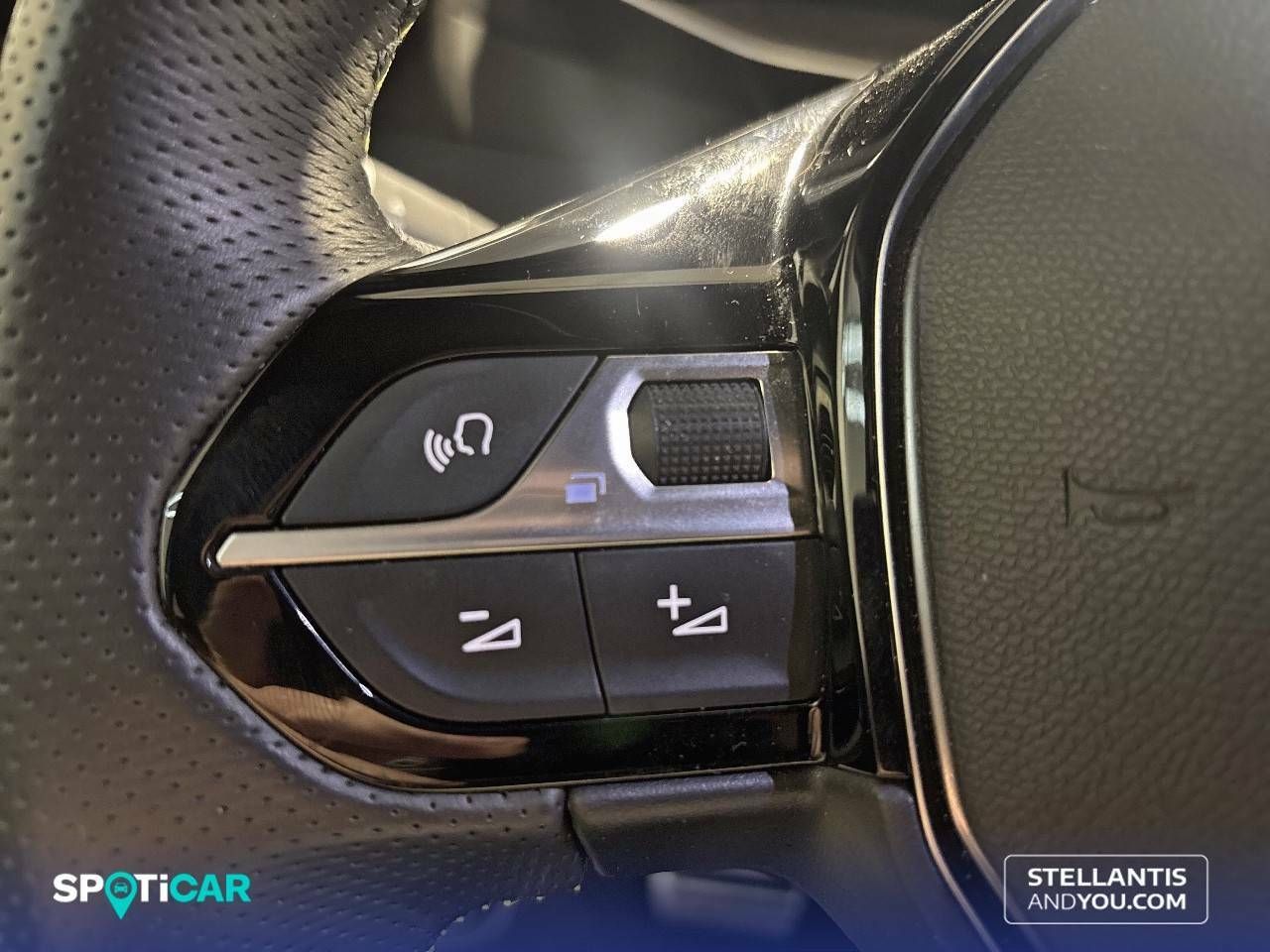 Foto Peugeot 208 13