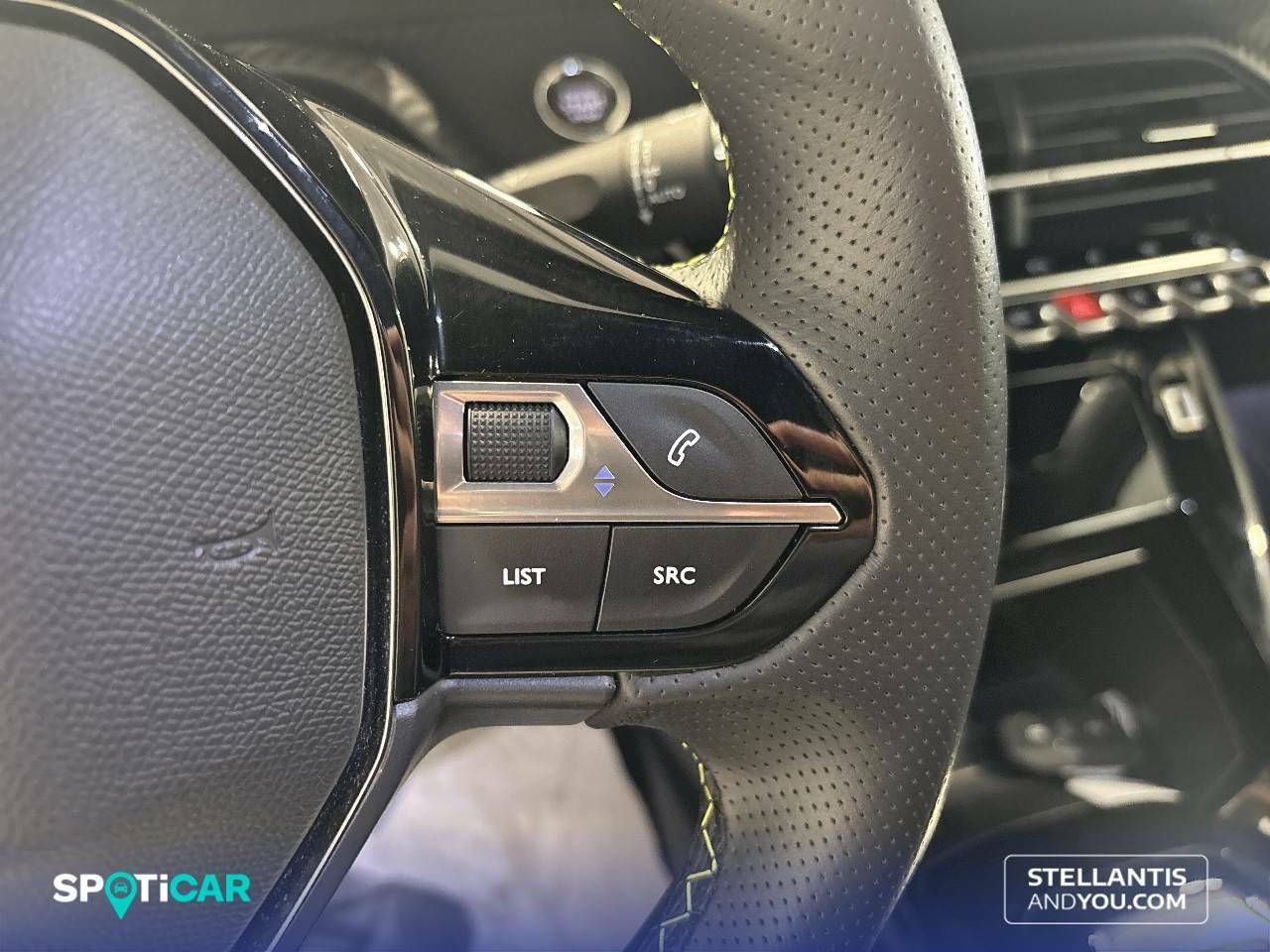 Foto Peugeot 208 14