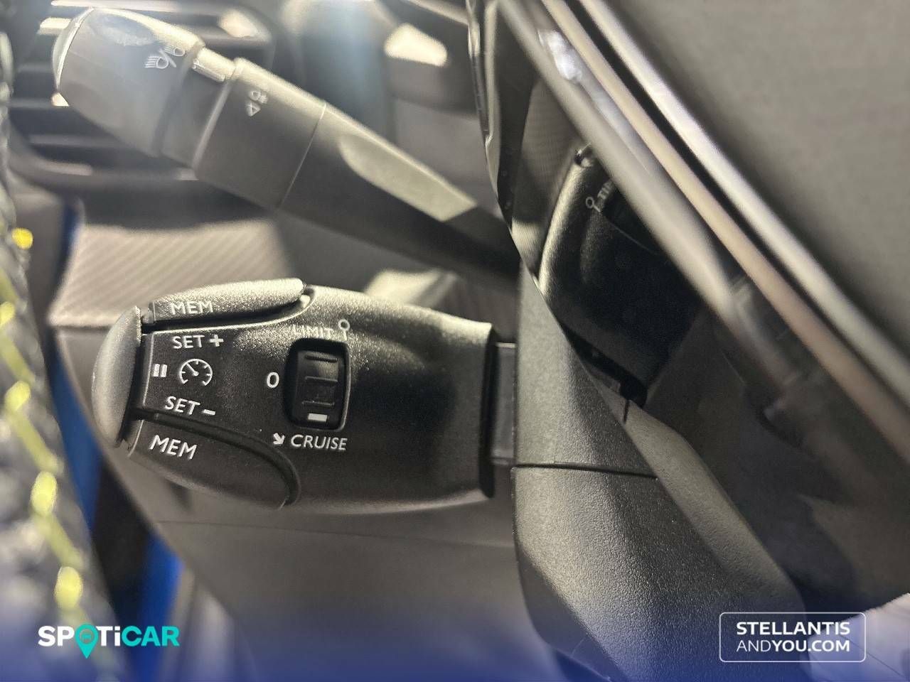 Foto Peugeot 208 15
