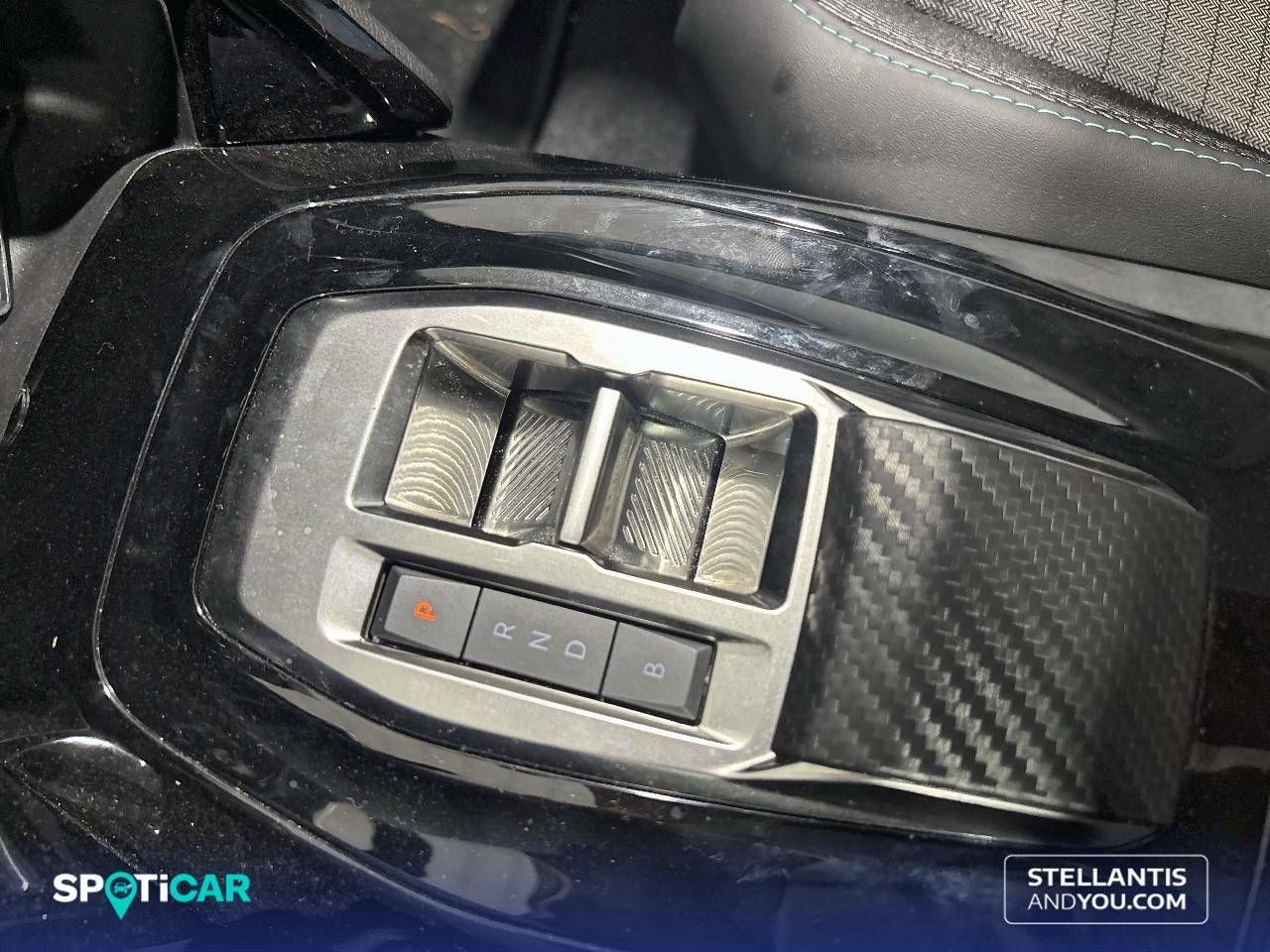 Foto Peugeot 208 21
