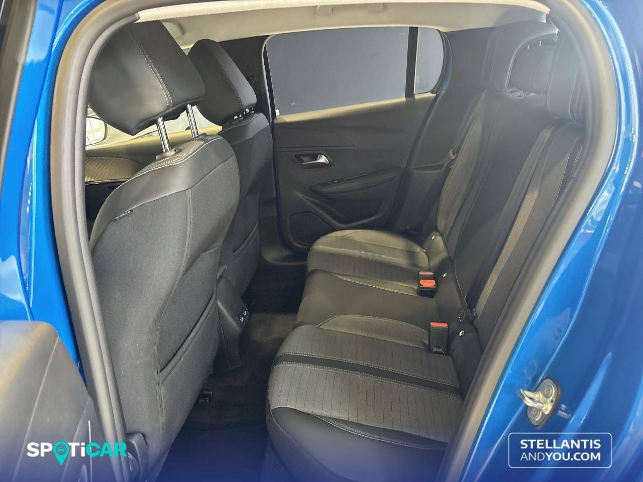 Foto Peugeot 208 10