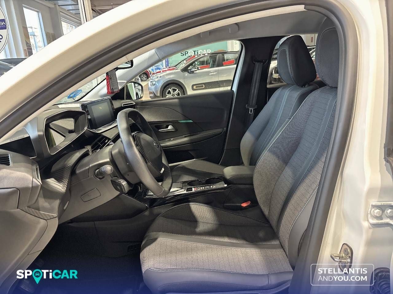Foto Peugeot 208 9
