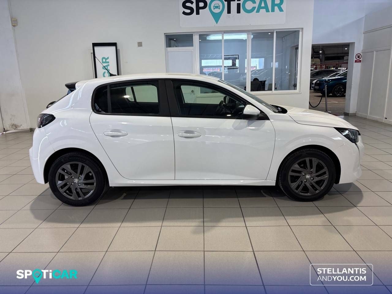 Foto Peugeot 208 4