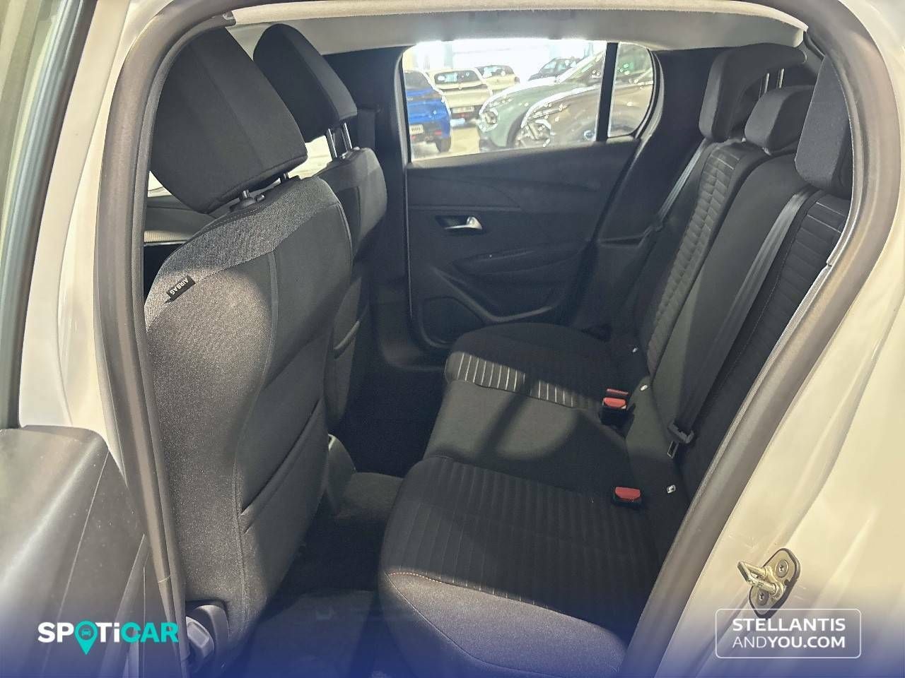 Foto Peugeot 208 10
