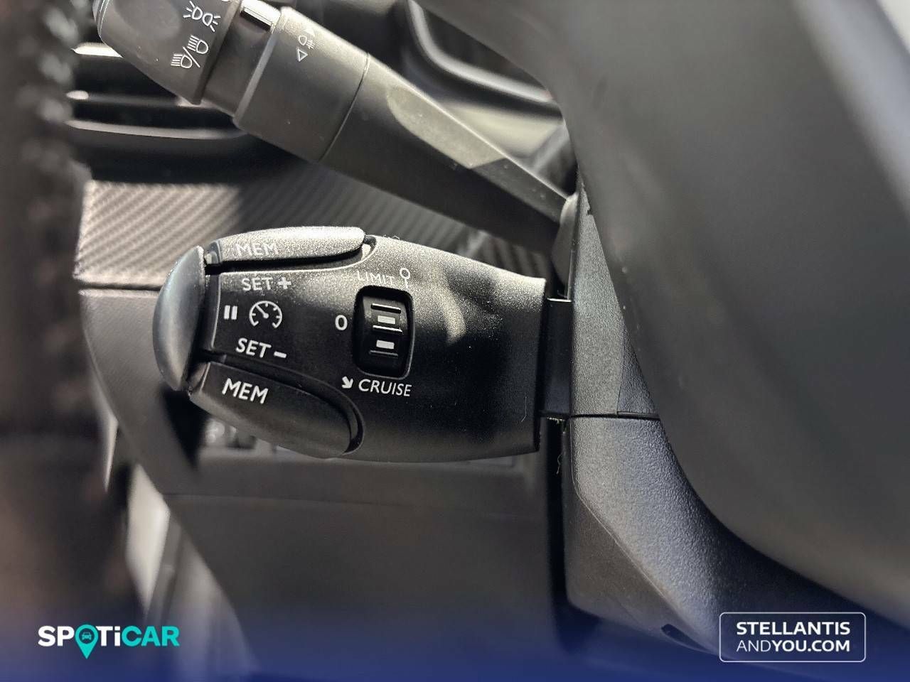 Foto Peugeot 208 15
