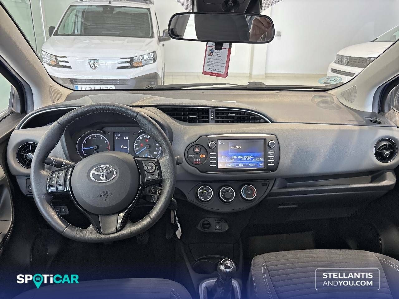 Foto Toyota Yaris 8