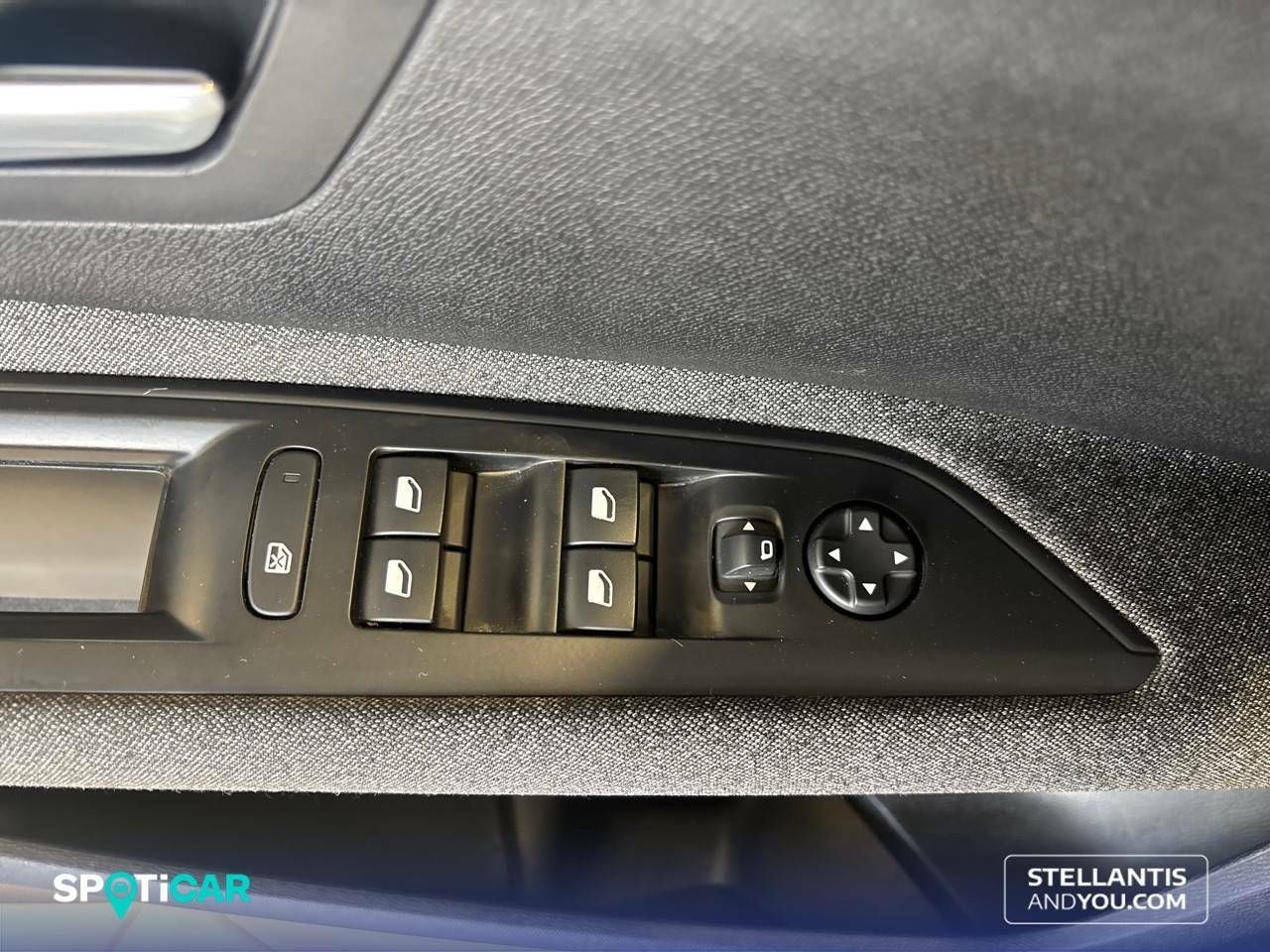 Foto Peugeot 5008 12