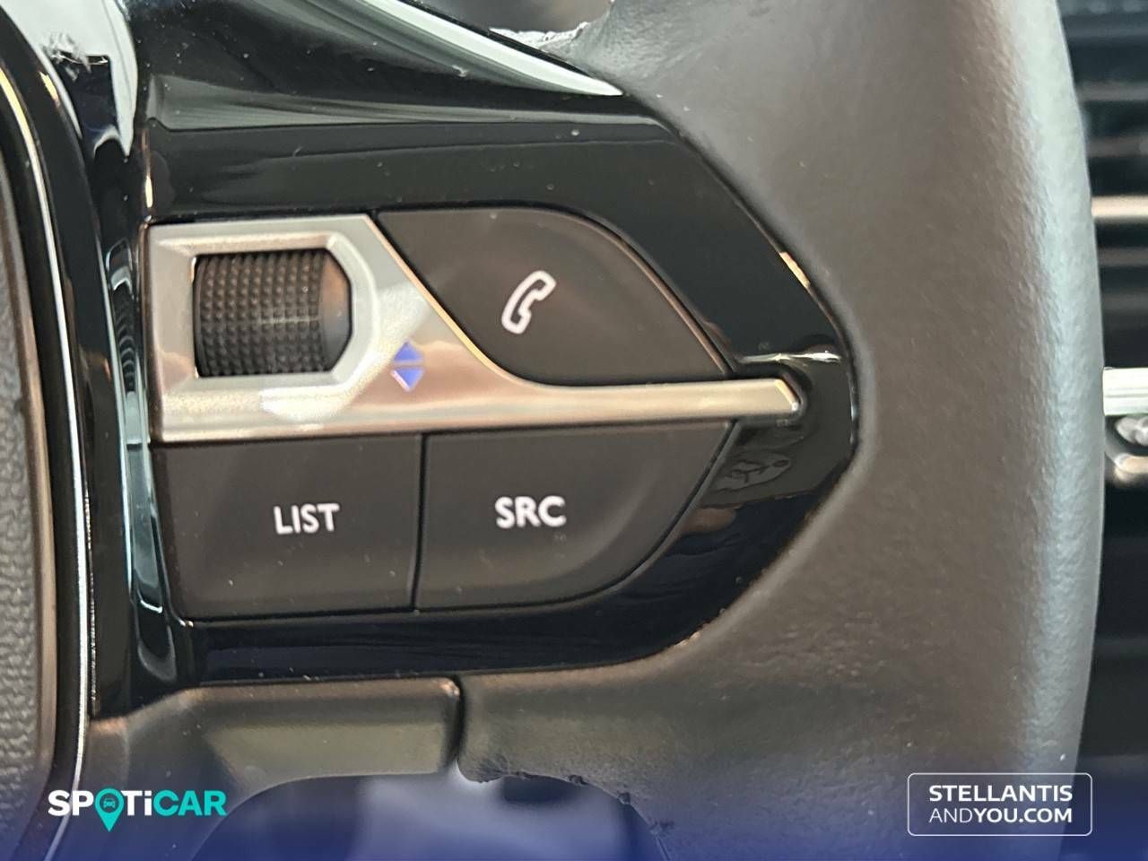 Foto Peugeot 208 17
