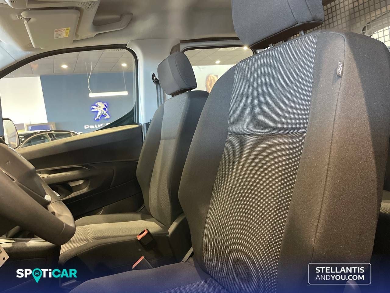 Foto Peugeot Rifter 9