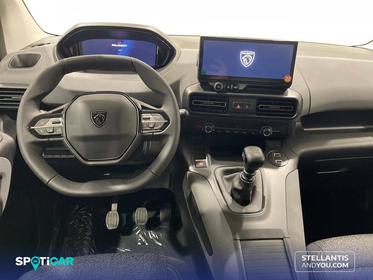 Foto Peugeot Rifter 8
