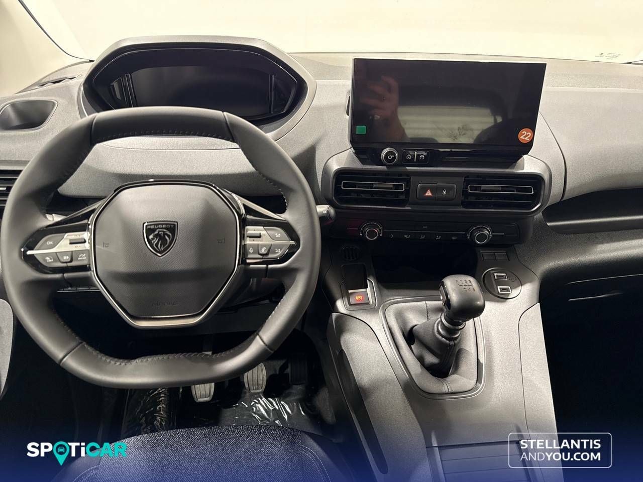 Foto Peugeot Rifter 8