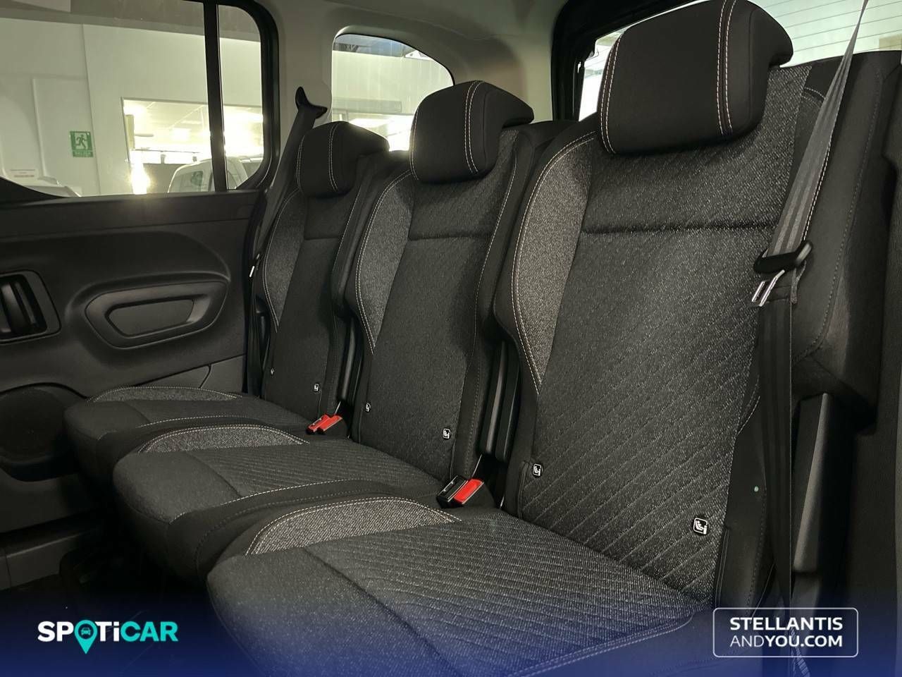 Foto Peugeot Rifter 10