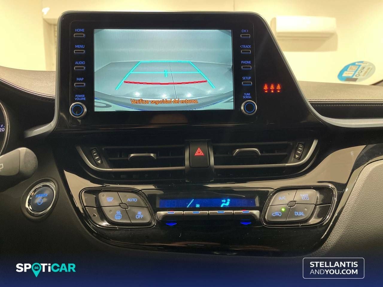 Foto Toyota C-HR 25