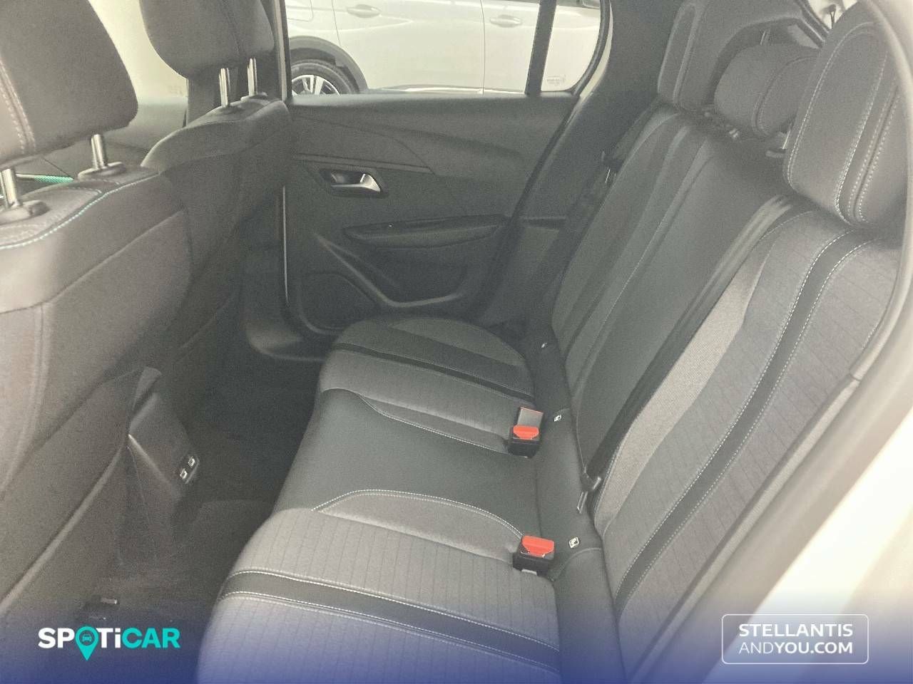 Foto Peugeot 208 10