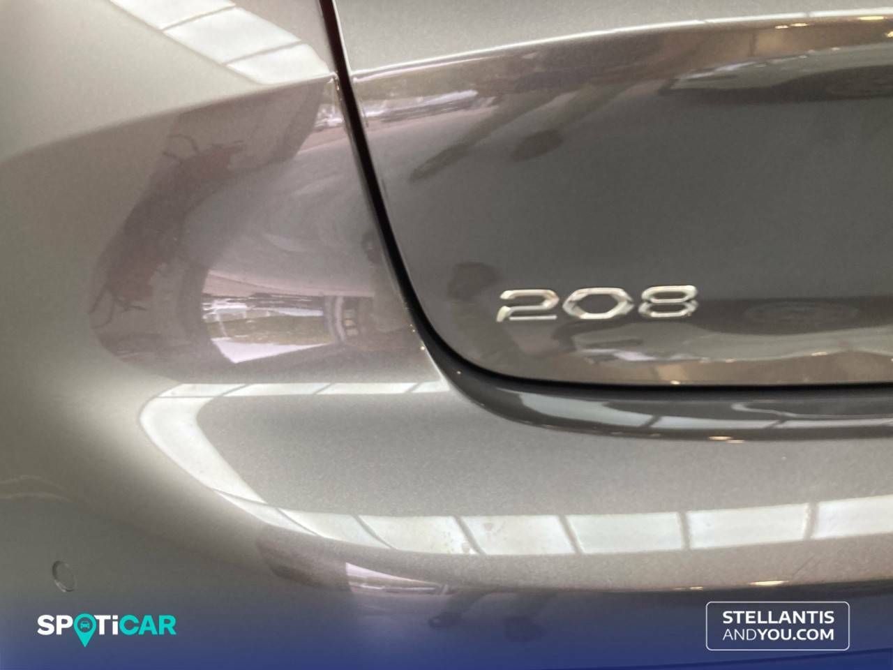 Foto Peugeot 208 24