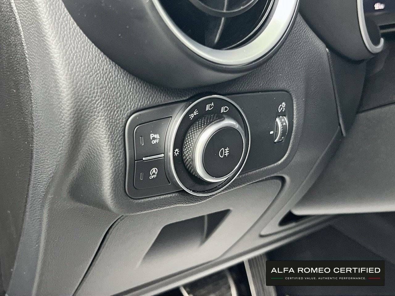 Foto Alfa Romeo Stelvio 14