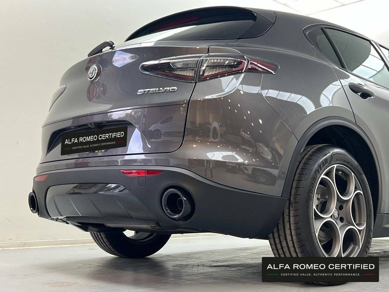 Foto Alfa Romeo Stelvio 21