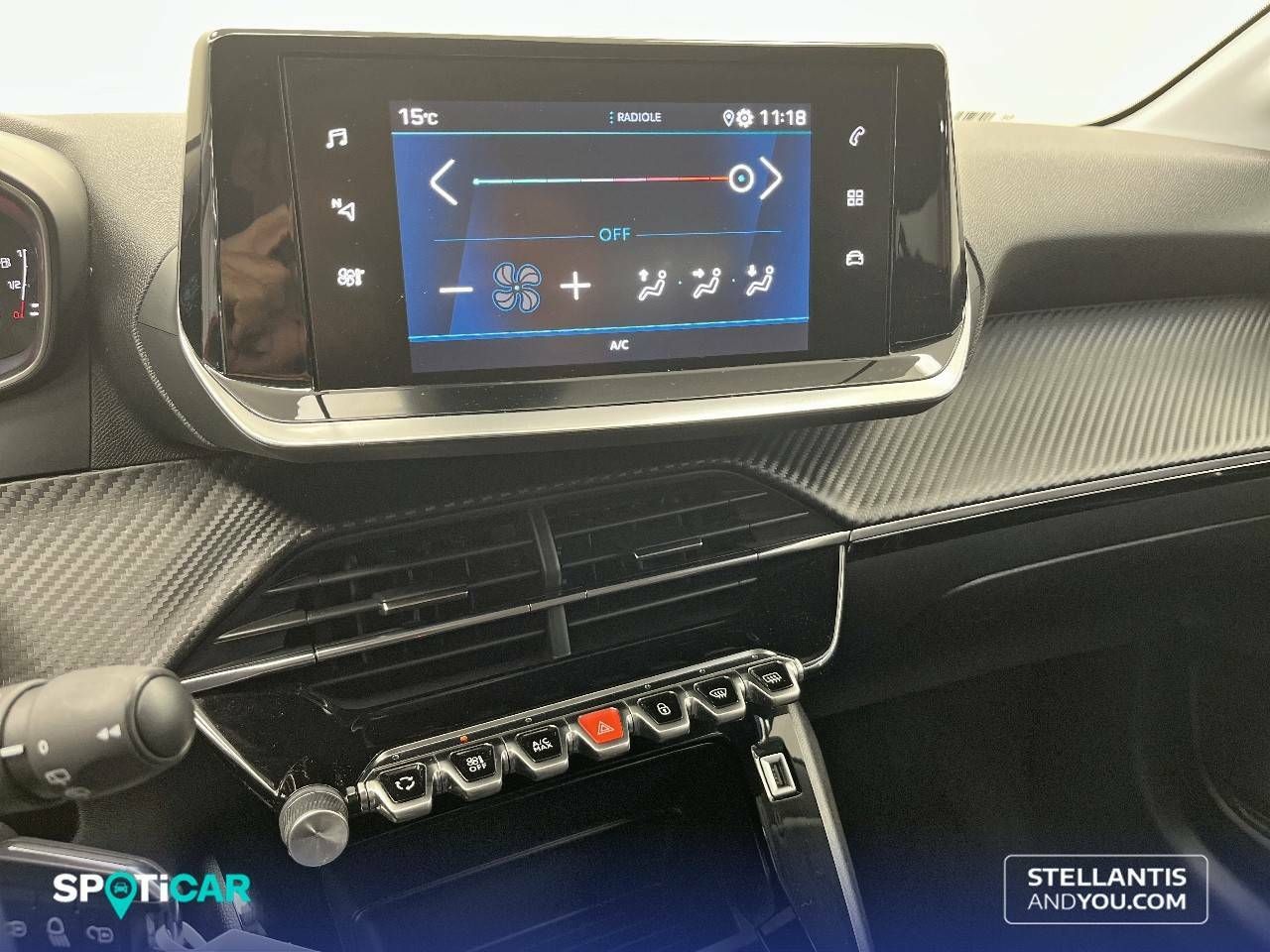Foto Peugeot 208 19