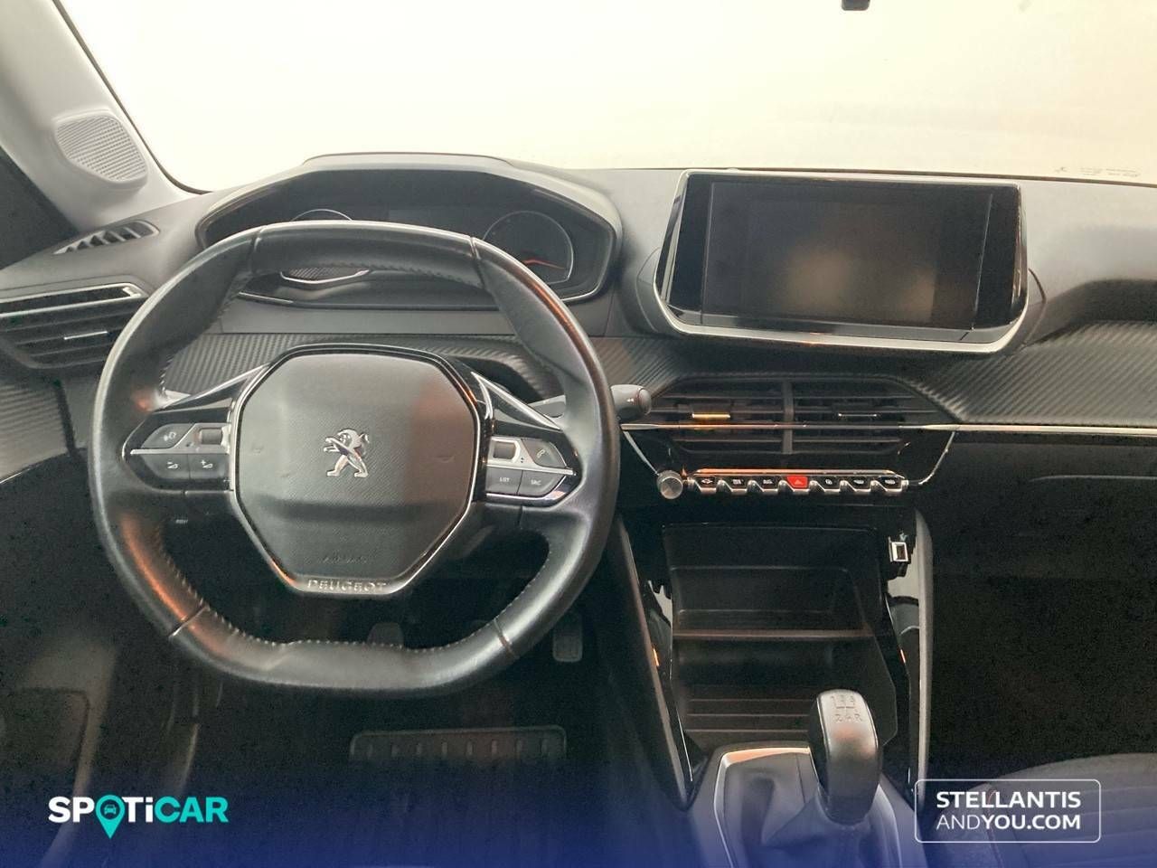 Foto Peugeot 208 8