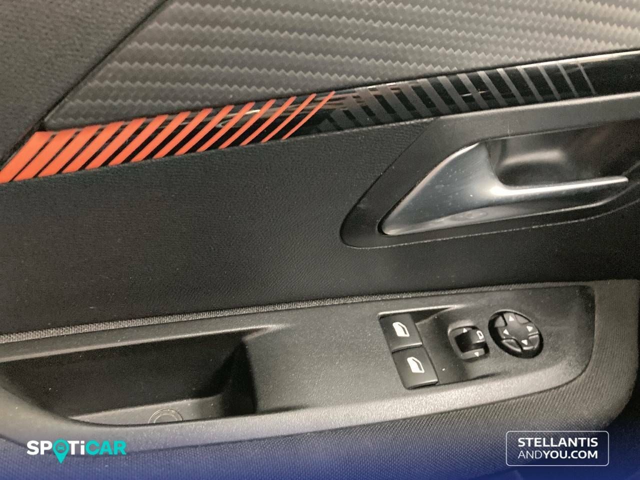 Foto Peugeot 208 13