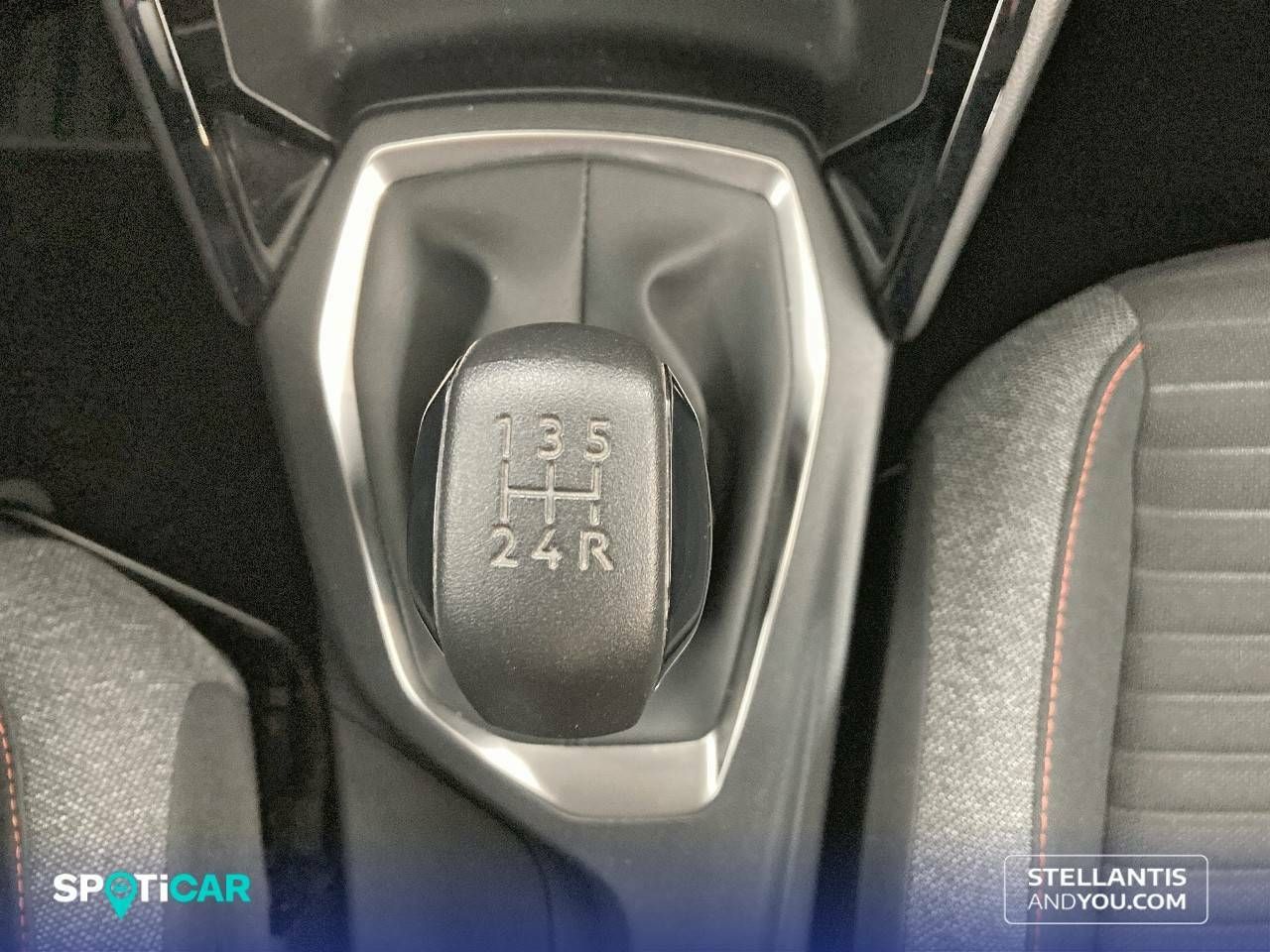 Foto Peugeot 208 21