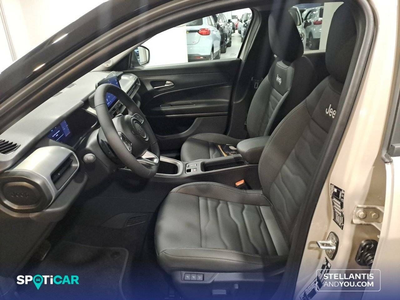 Foto Jeep Avenger 9