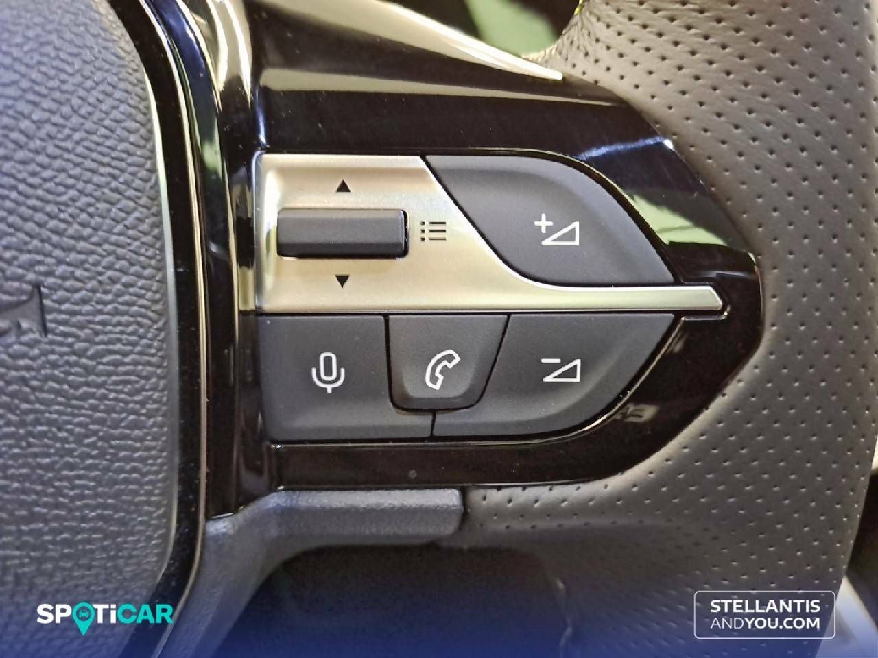 Foto Peugeot 408 18