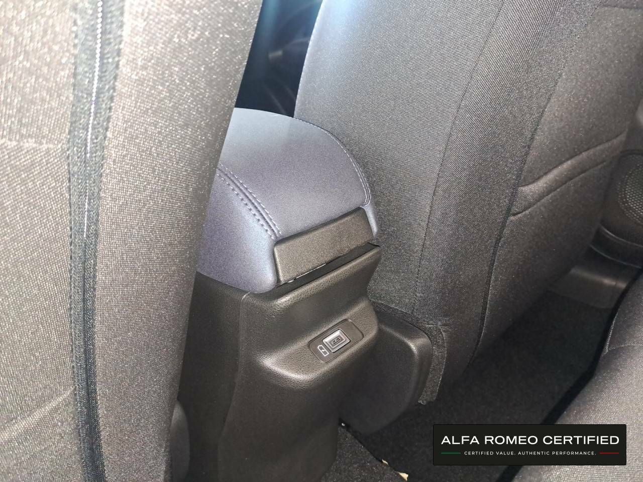 Foto Alfa Romeo Junior 19