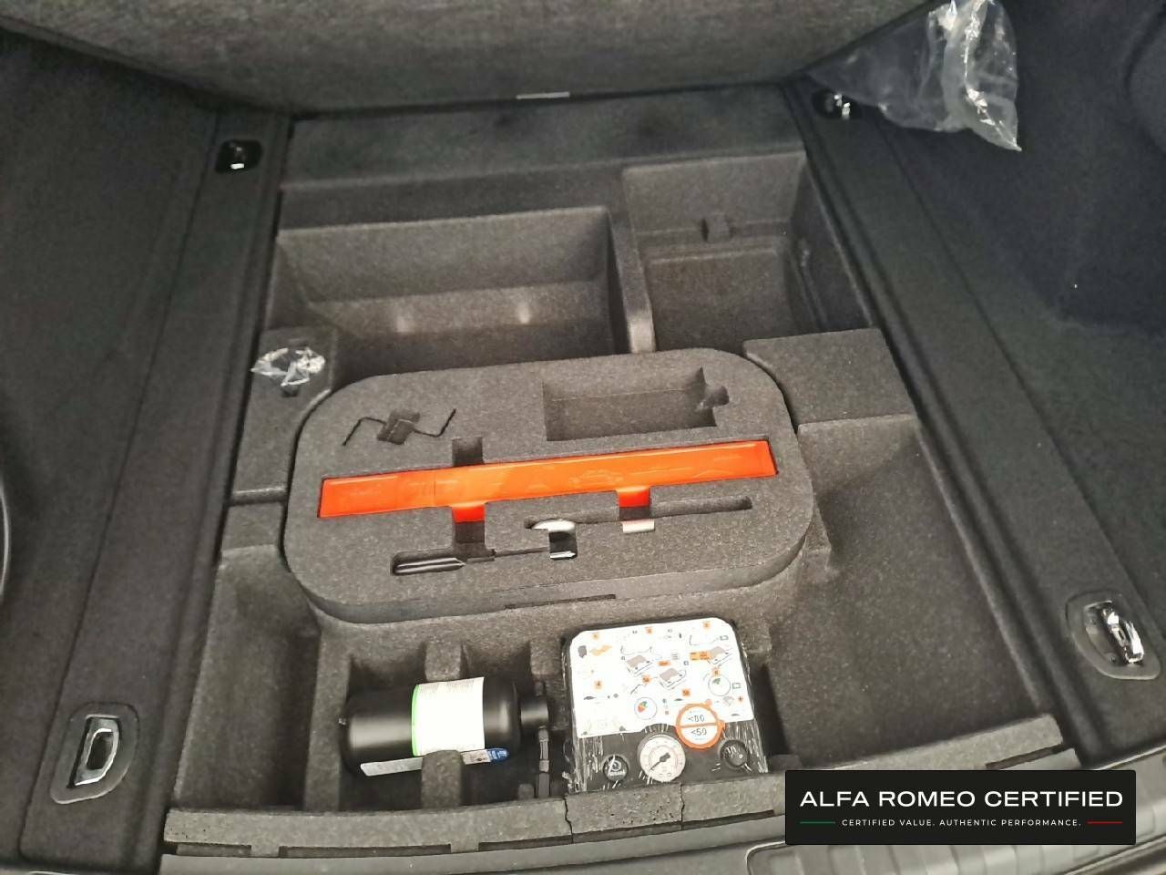 Foto Alfa Romeo Stelvio 24