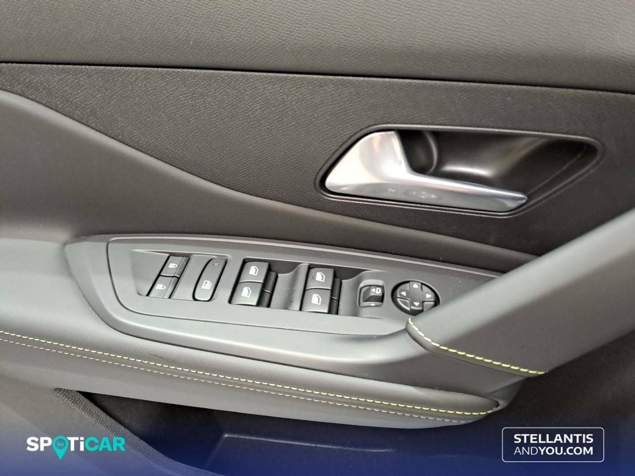 Foto Peugeot 408 16