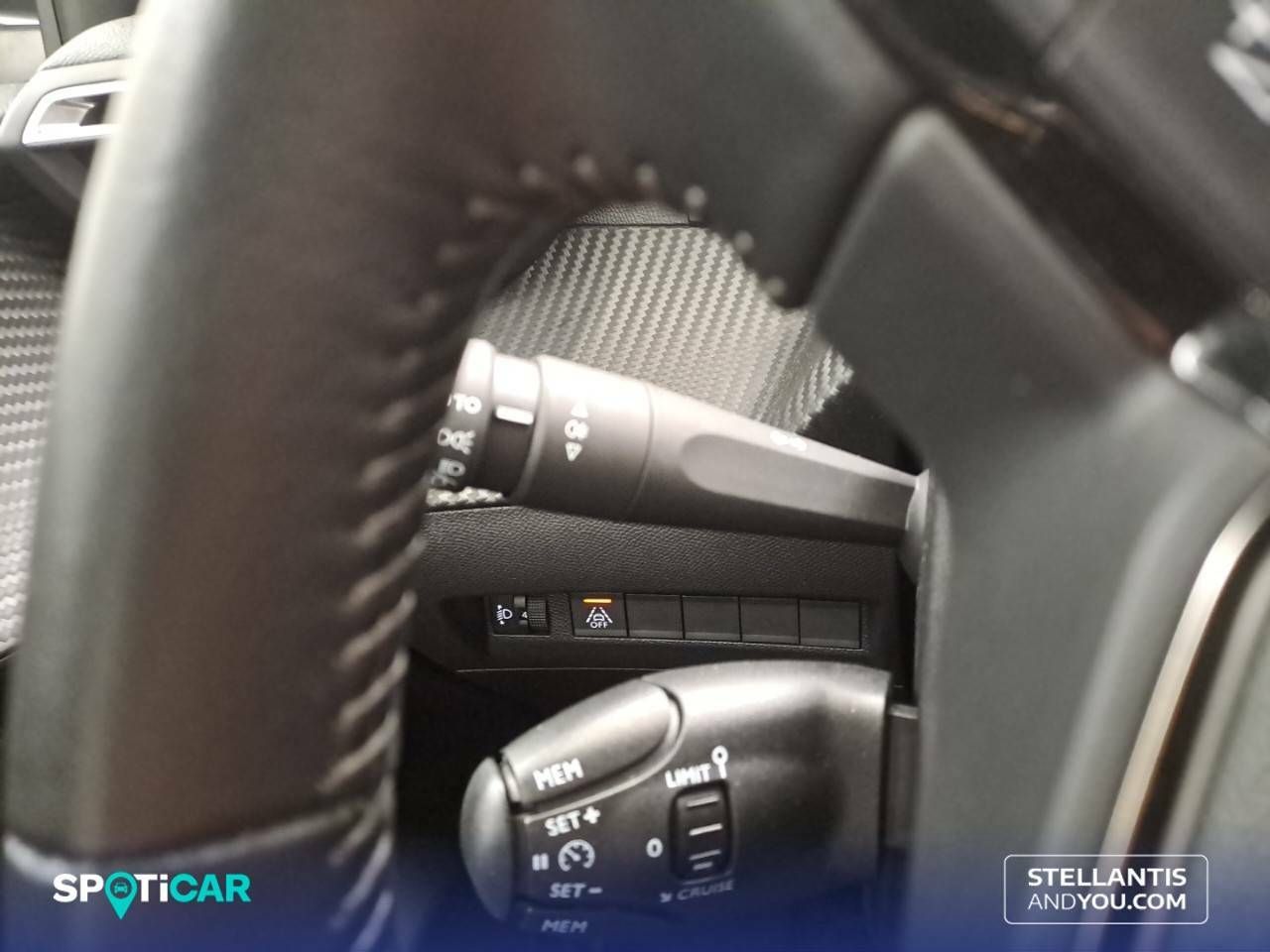 Foto Peugeot 208 15