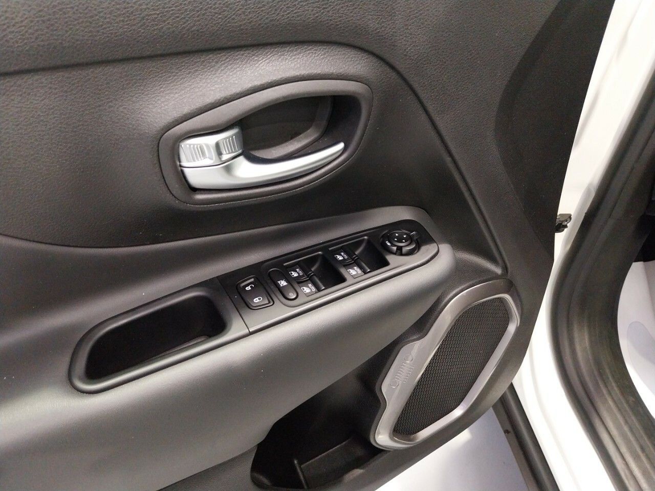 Foto Jeep Renegade 32