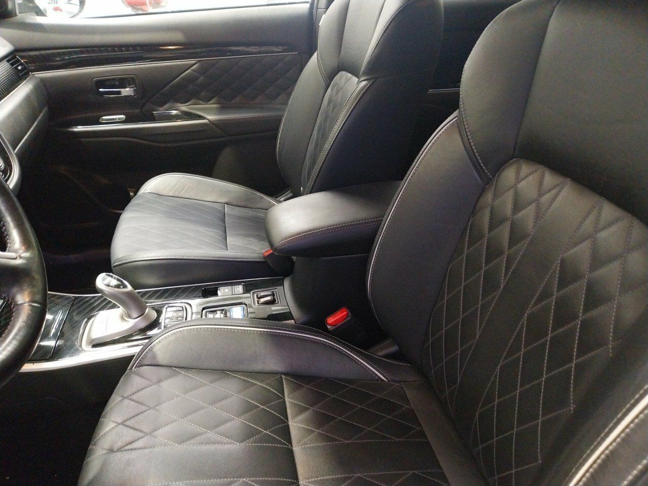 Foto Mitsubishi Outlander 22