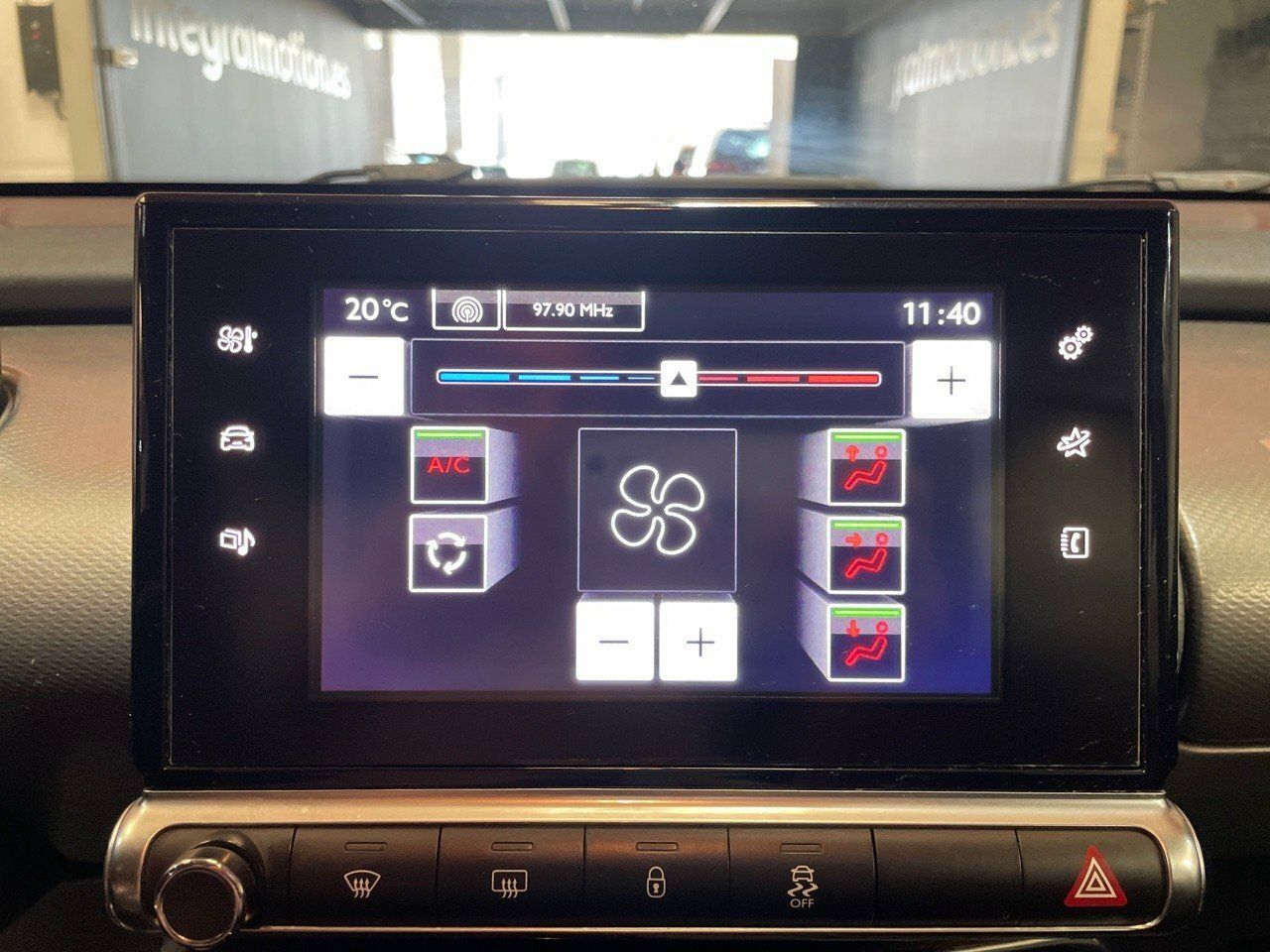 Foto Citroën C4 Cactus 17