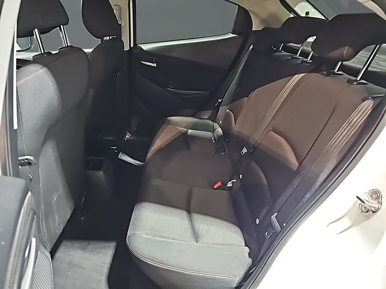 Foto Mazda Mazda2 10