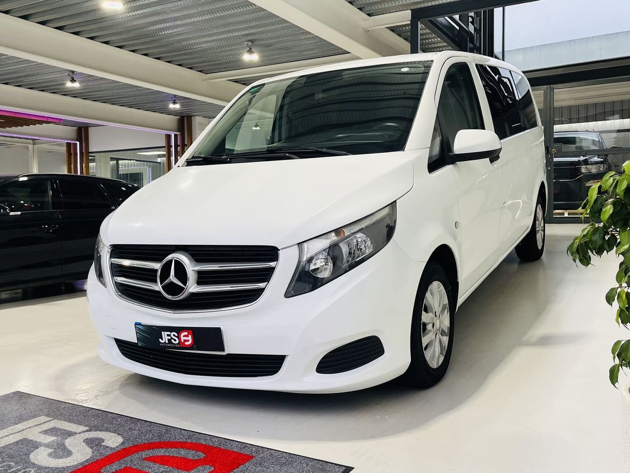 Foto Mercedes-Benz Vito 2