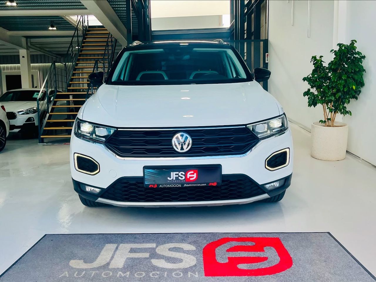 Foto Volkswagen T-Roc 3