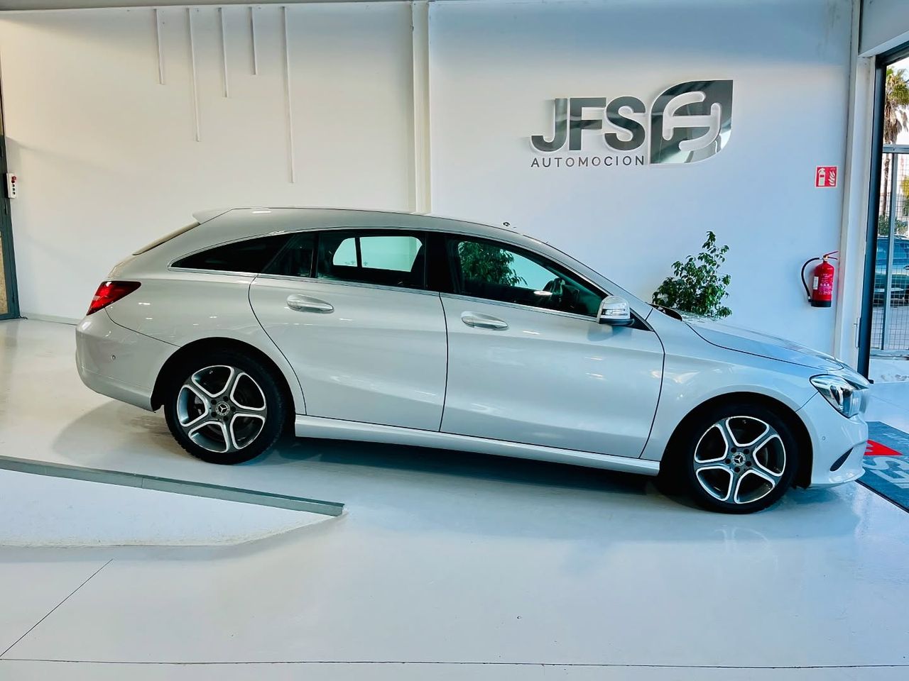 Foto Mercedes-Benz Clase CLA 4